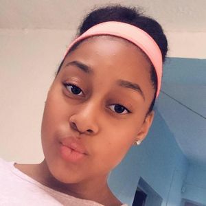 Meet your Posher, Alysa